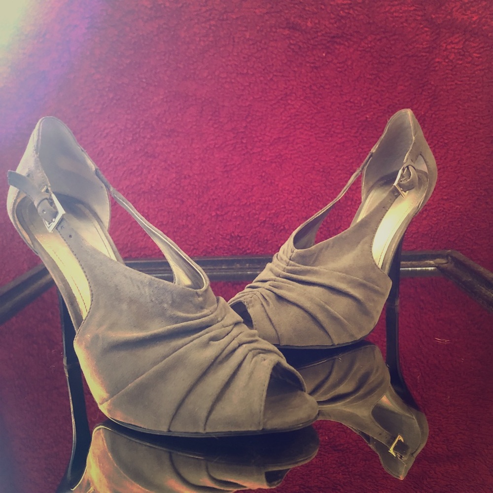 Audrey Brooke Grey high heels